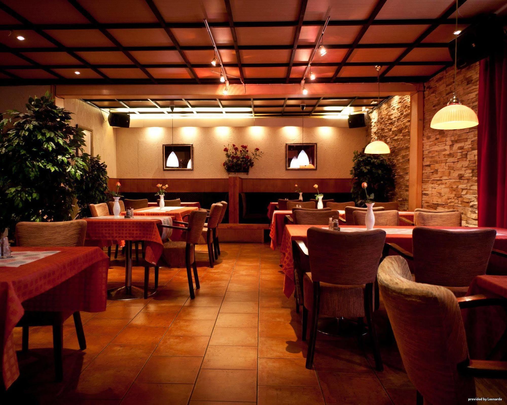 Samantta Hotel&Restaurant Haukipudas Bagian luar foto